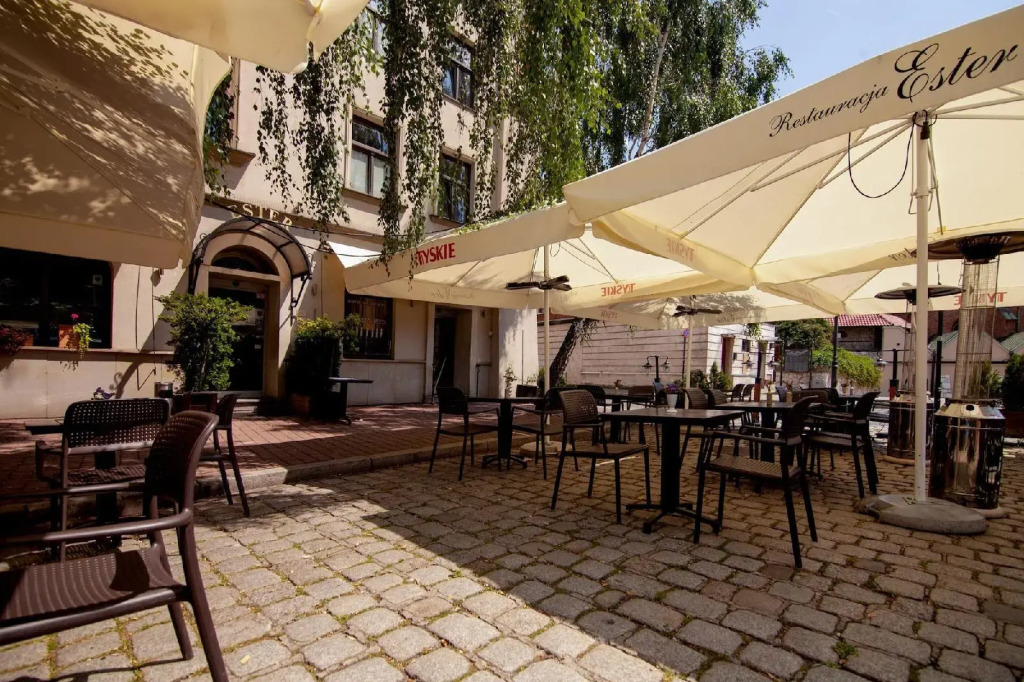 Hotel Ester