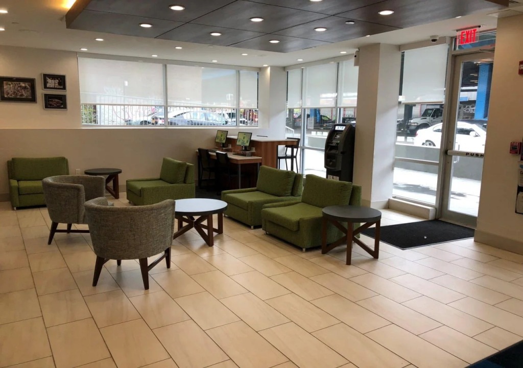 Holiday Inn Express-Bronx