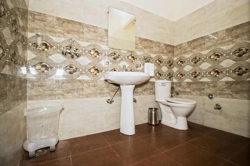 Hotel Revoli Amritsar