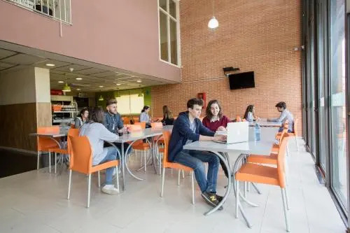 Residencia Universitaria Resa Giner de Los Ríos
