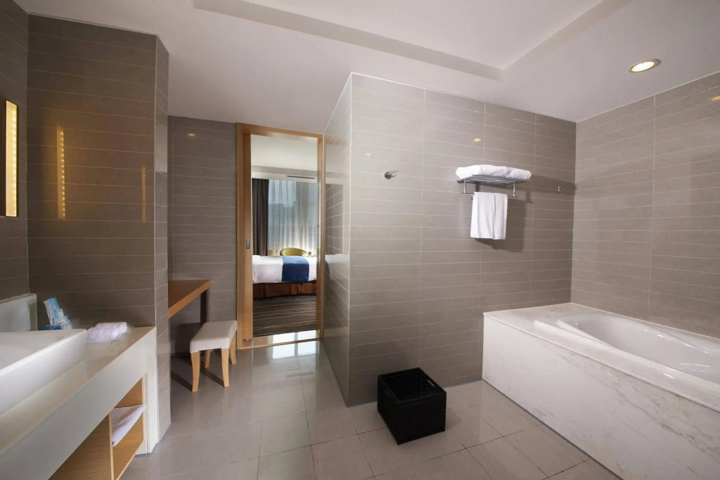 Holiday Inn Express Luoyang City Center by IHG