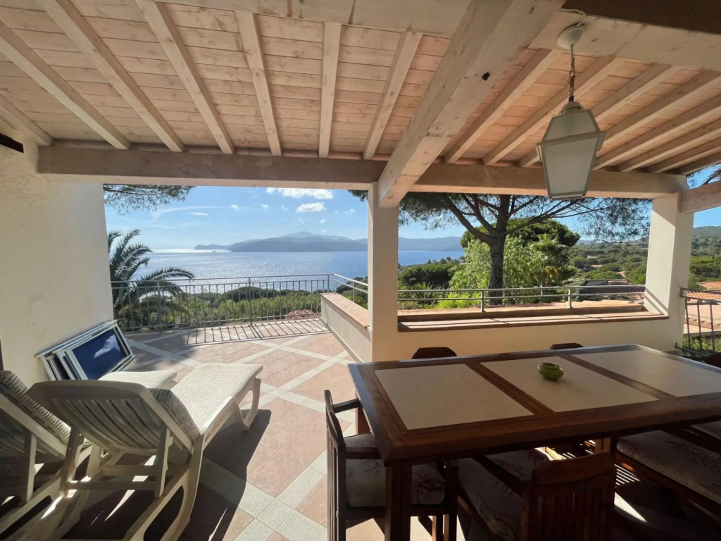 Four rooms with two bathrooms, 6 + 1ps. 450 mt. sea. Fantastic view.-RINA V.