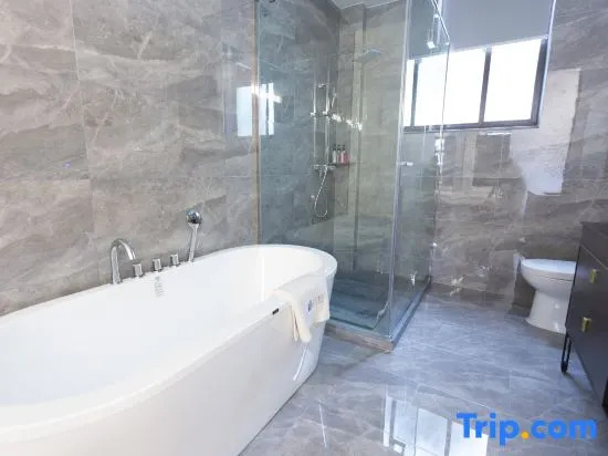 Zheyue Hotel (Shaoxing Lu Xun Hometown Cangqiao Straight Street)