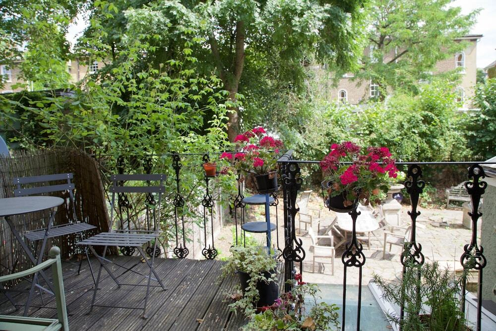 Chelsea 2-bedroom Luxury Apartment - Sleeps 6
