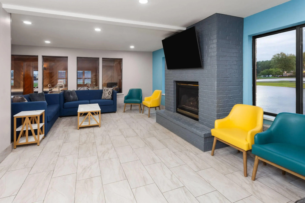 Days Inn by Wyndham Eagle River