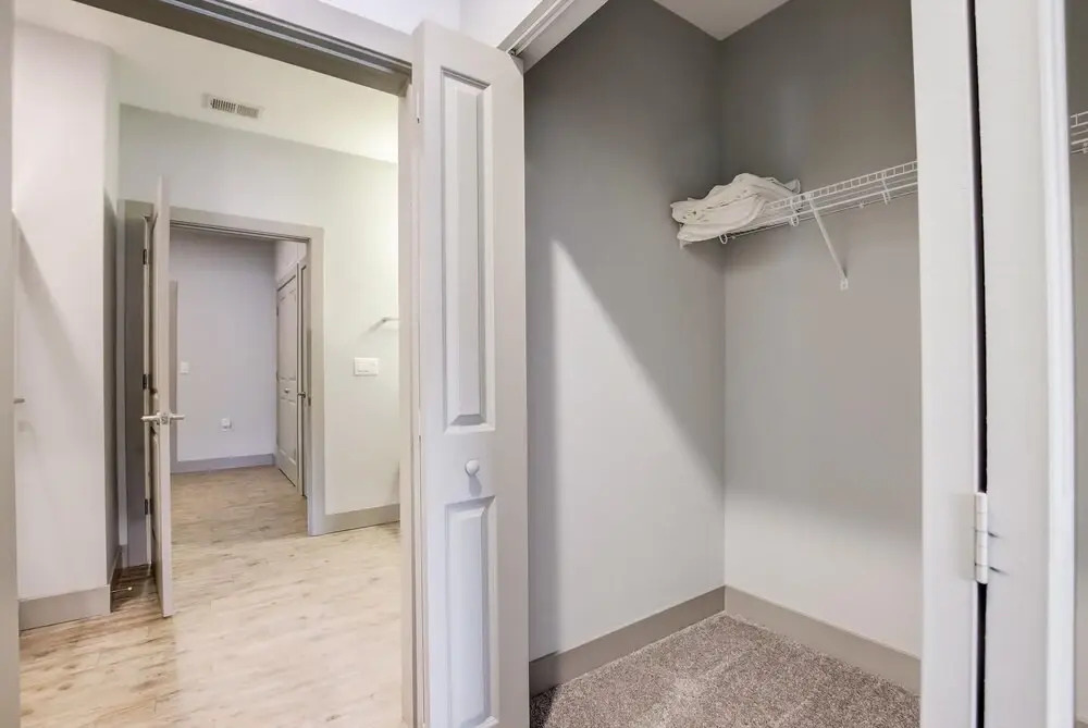 FRONTDESK The Vue Apts Downtown Indianapolis