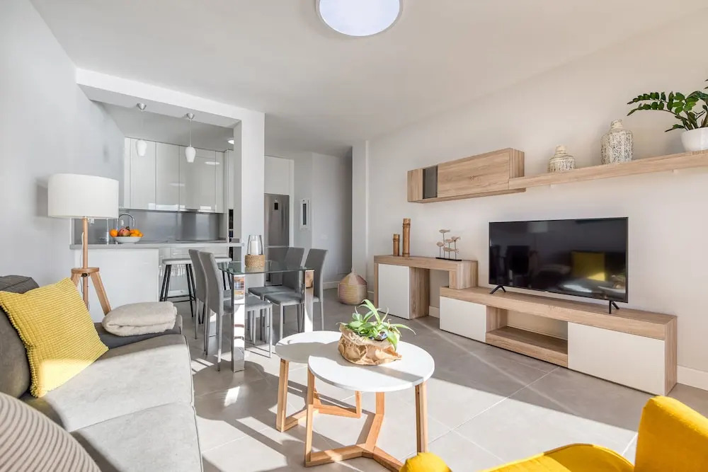 Bright Beachfront Apartment