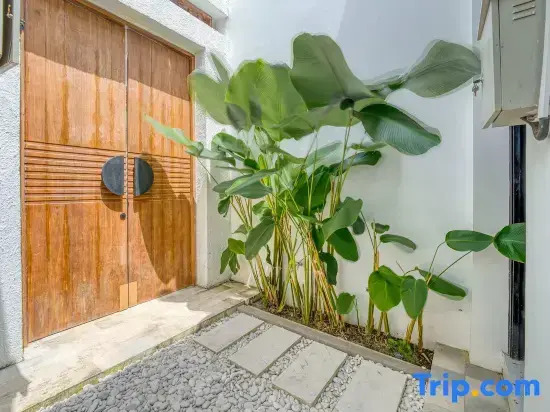 Villa Rioja – 3BR Tropical Retreat in Pererenan  - A Luxury Private Villa By Balinest Villas