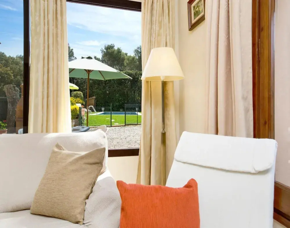 Villa in Costa Brava With Pool Near Beach