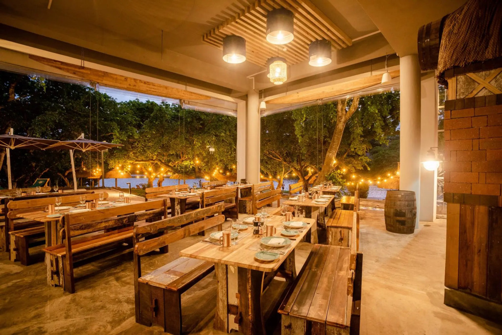 Oceans Creek Beach Hotel