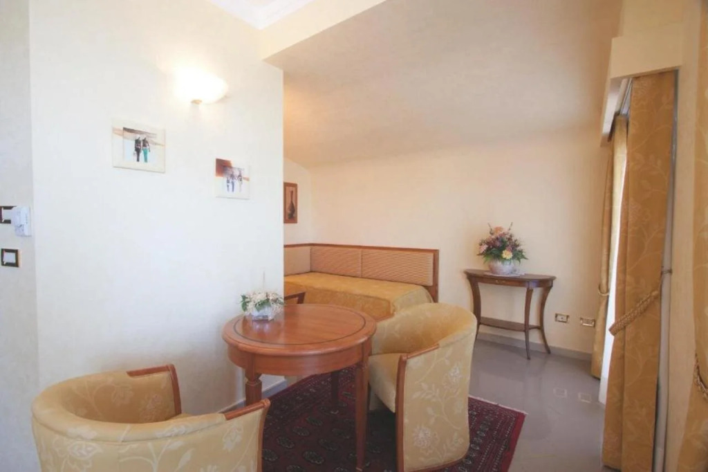 Hotel Tirreno