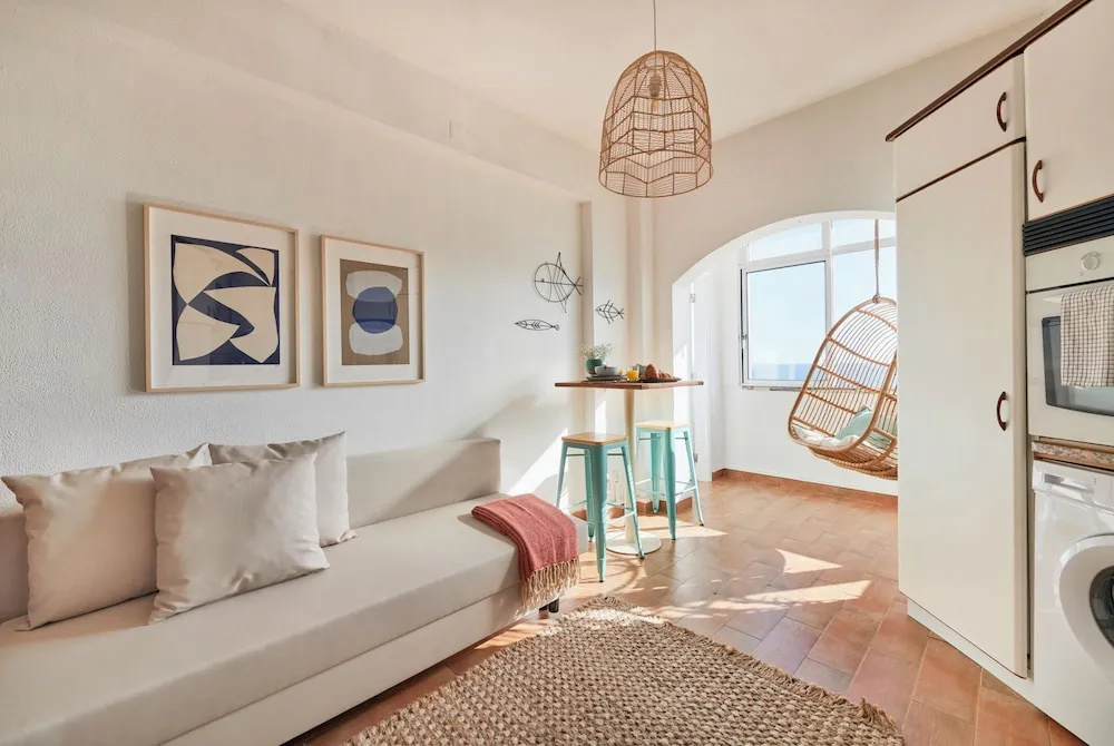 Infinite Ocean View W Free Parking, By Timecooler
