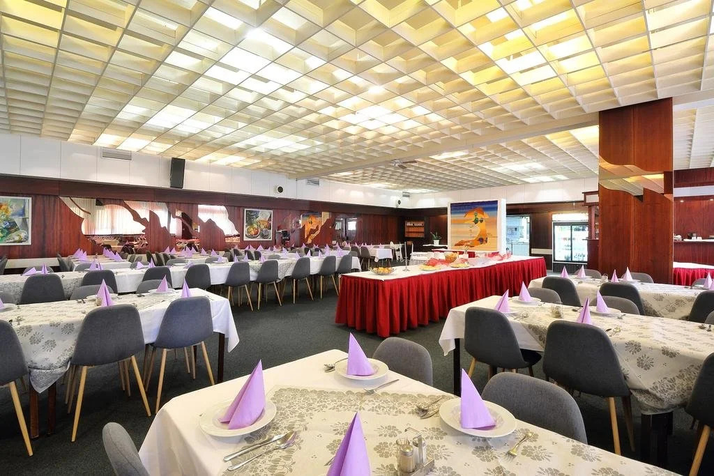 Hotel Adamantino