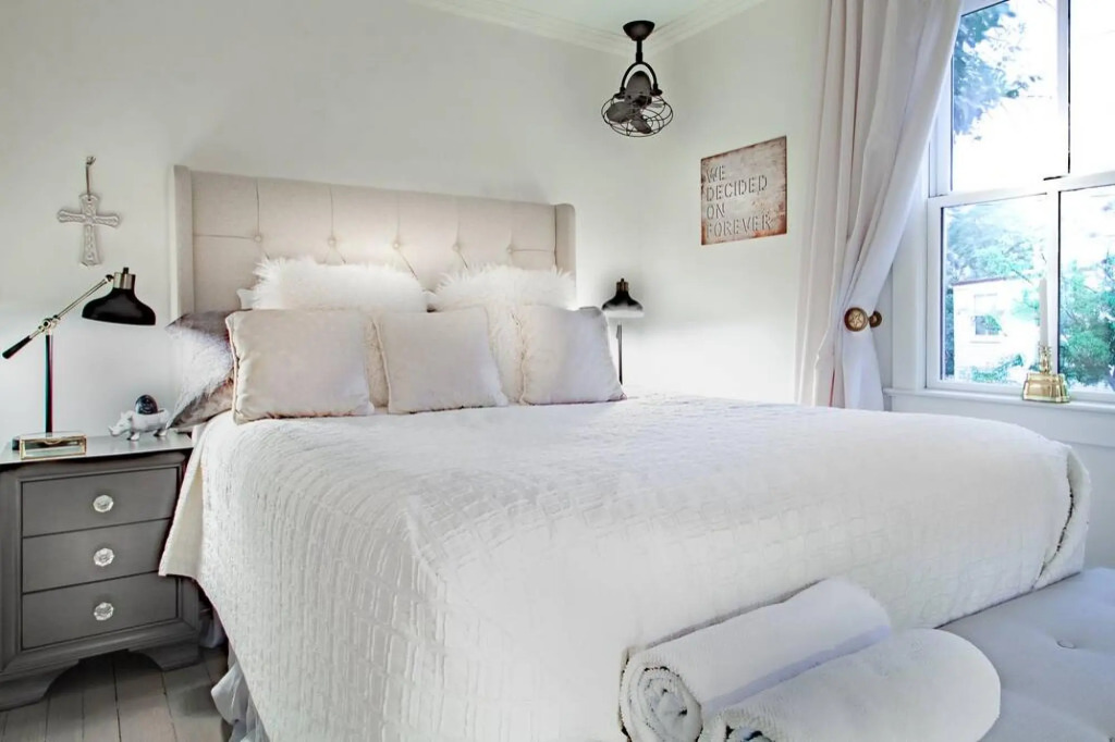 The Liberty House Of Old Town ✯✯✯✯✯ Designer Home