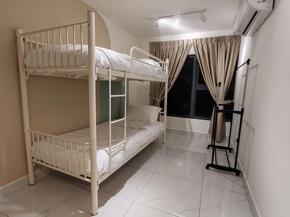 Arte Cheras Duplex by DeUrban