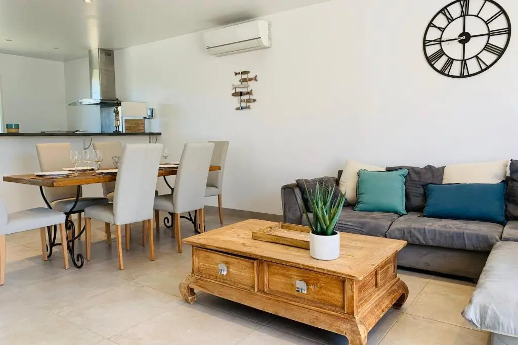 Agréable villa 3 chambres avec piscine chauffée Bonifacio