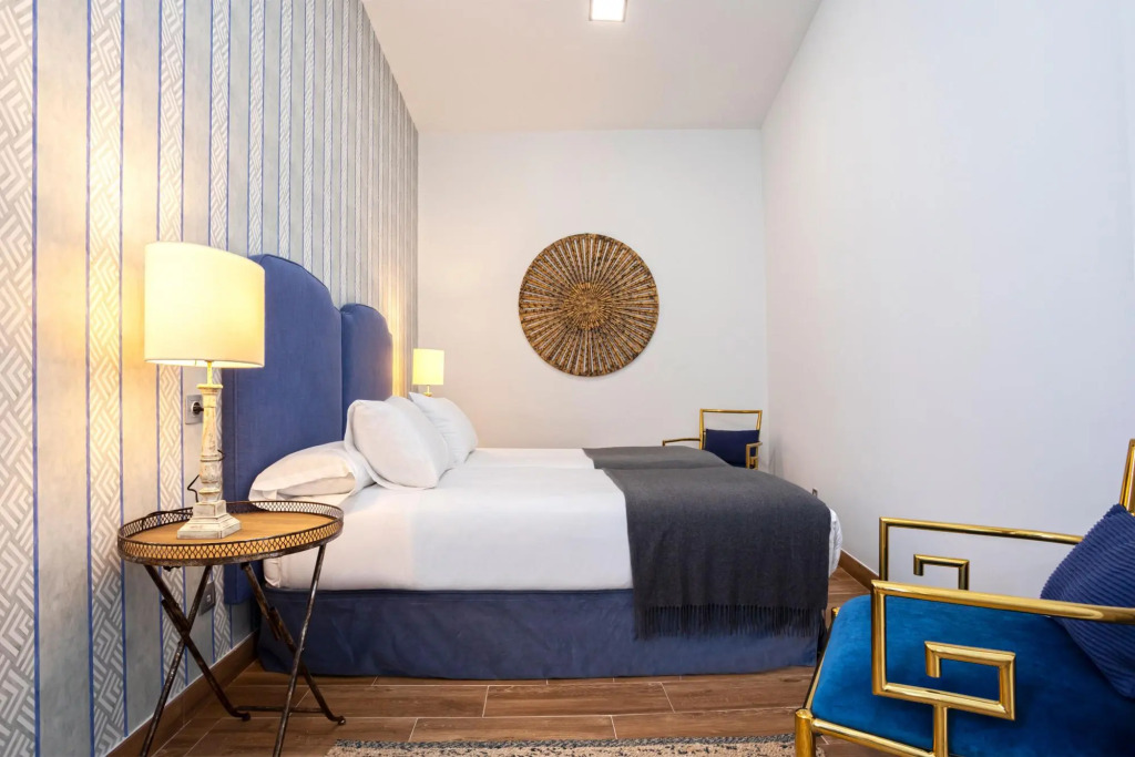 Modern 1 BD Apartment in the City Center Recaredo VII