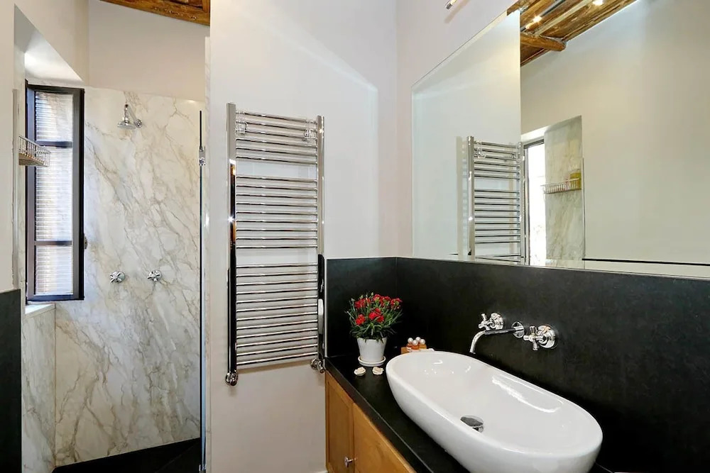 Trastevere Large Apartment With Terrace