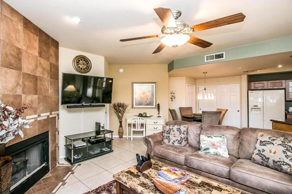 Private Resort Community -- ½ mile Walk to Hiking & Biking at N. Mtn. Preserve!