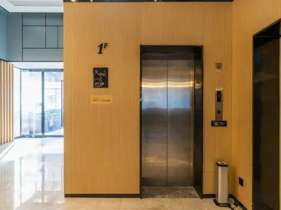 Wuhan Bilang Jia Hotel (Optics Valley Financial Gangbei Subway Station)