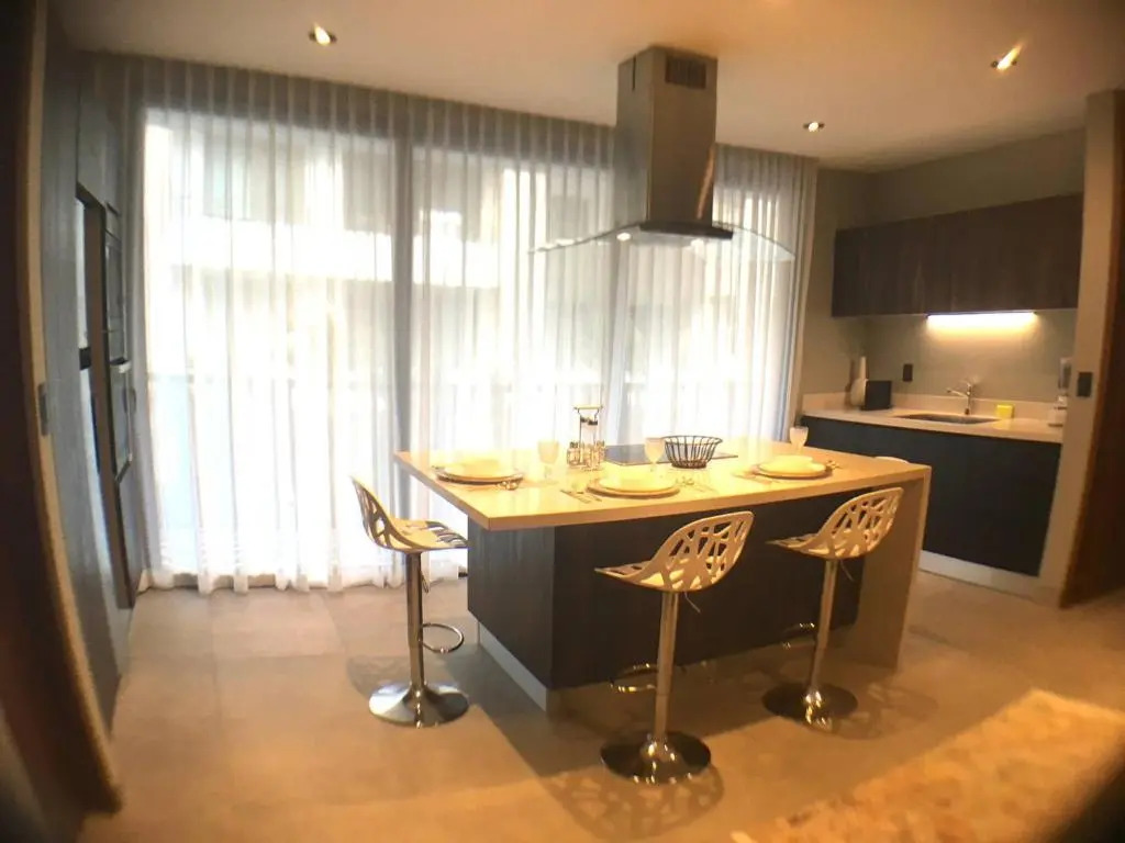 It Residence, 2 Bedroom Apartment with Rooftop Pool