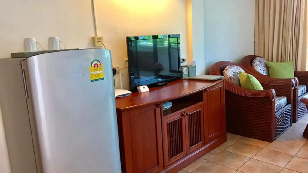 Surin Bay Inn