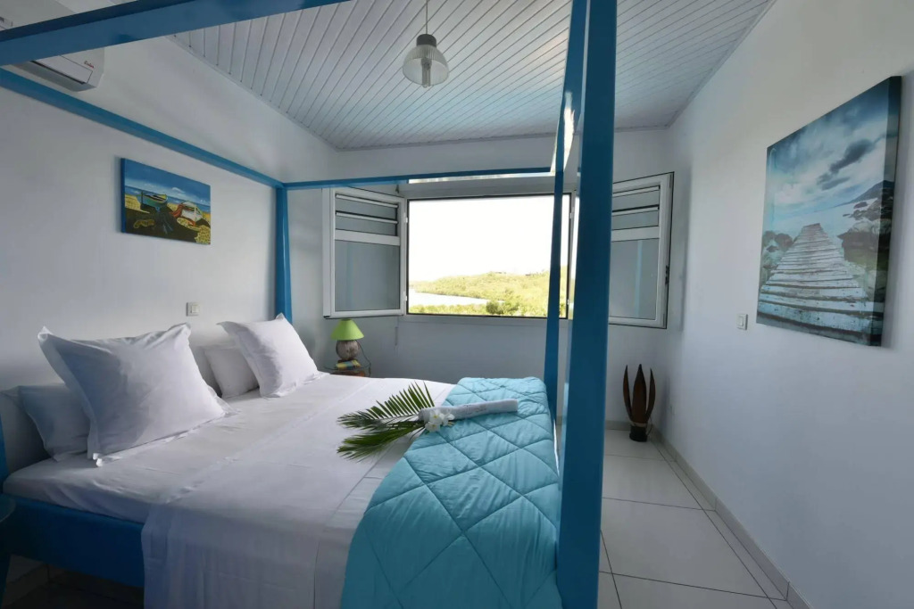 Makare Lagoon Club