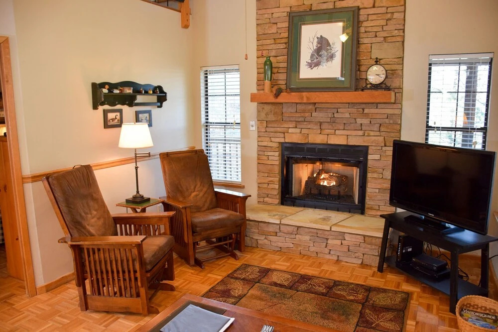 LAKE SONG - 2 Br Cabin