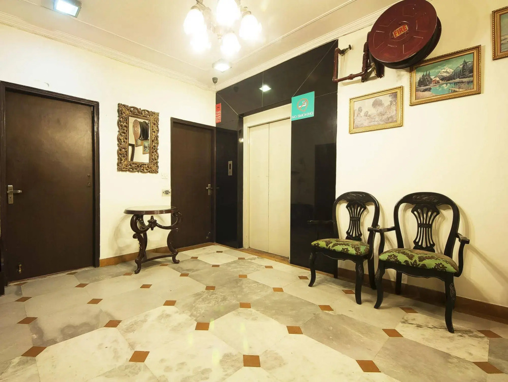 Golden Leaf Hotel