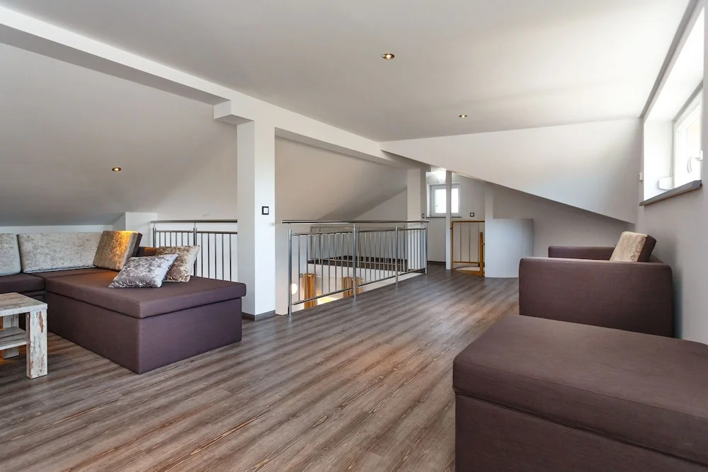 Apartment and Room Marija