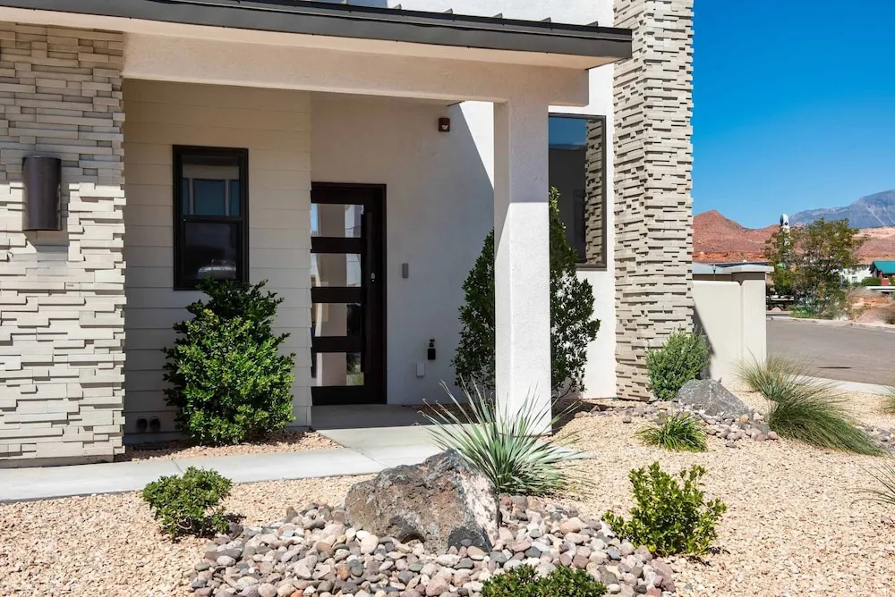 Coral Canyon Entourage townhouse