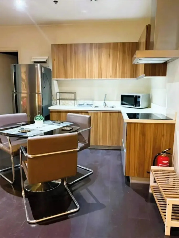Penthouse 2 bedroom unit with balcony