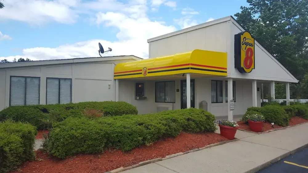 Super 8 Aberdeen Southern Pines