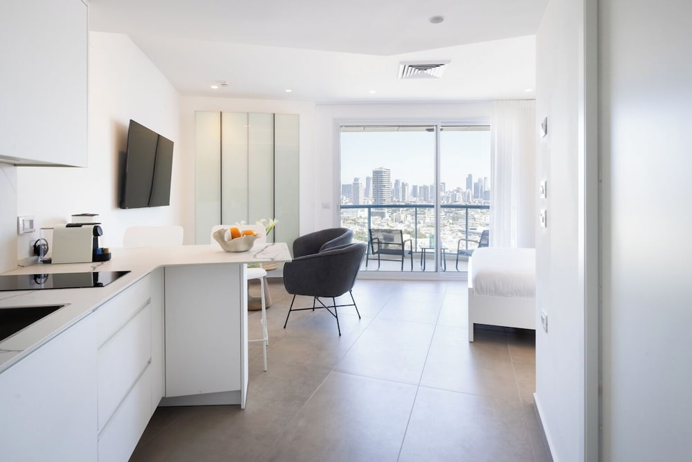 Sea View Luxury W Balcony- Hayarkon 78
