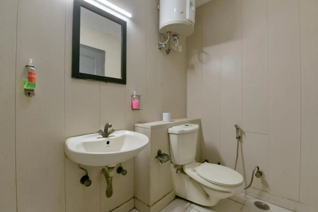 Hotel Admire Inn Sector-51 by ASPL
