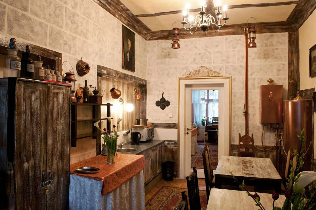 Old Time Hotel