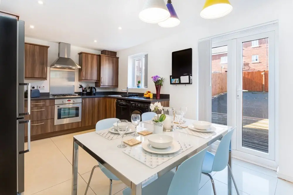 Liverpool Short Stay-Belmont Suite