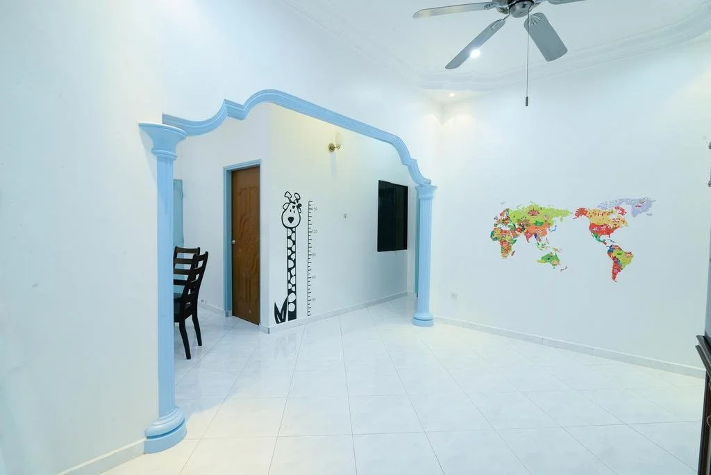 SingHome Holiday House