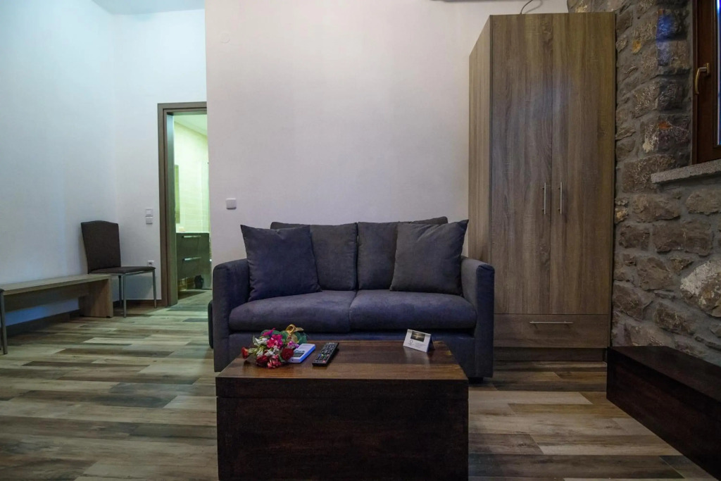 Avgonima All Seasons Hotel