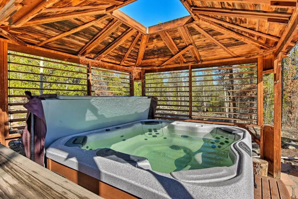 22str-00019 Fairplay High Country Lodge w/ Hot Tub