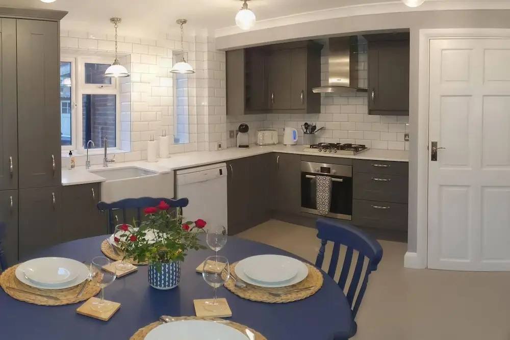Spacious 2-bedroom Family Flat in Iver Heath