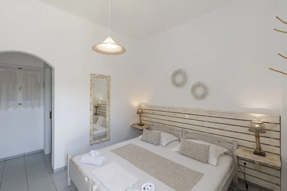 Irini pension
