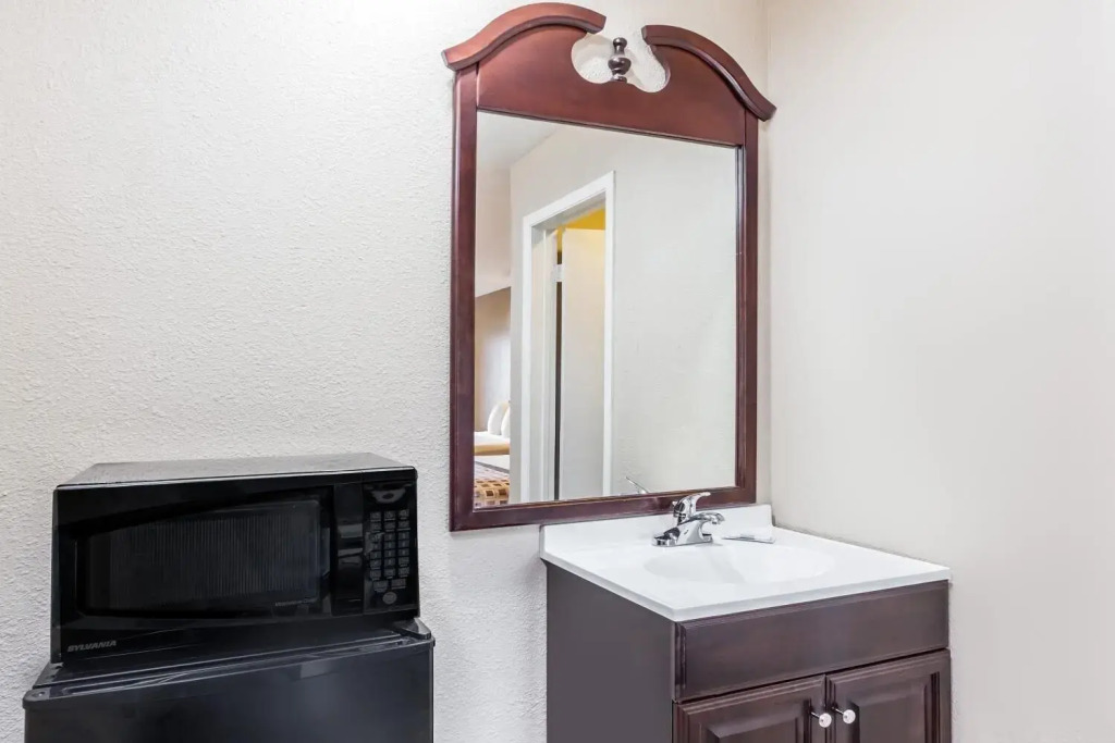 Deluxe Inn Denton
