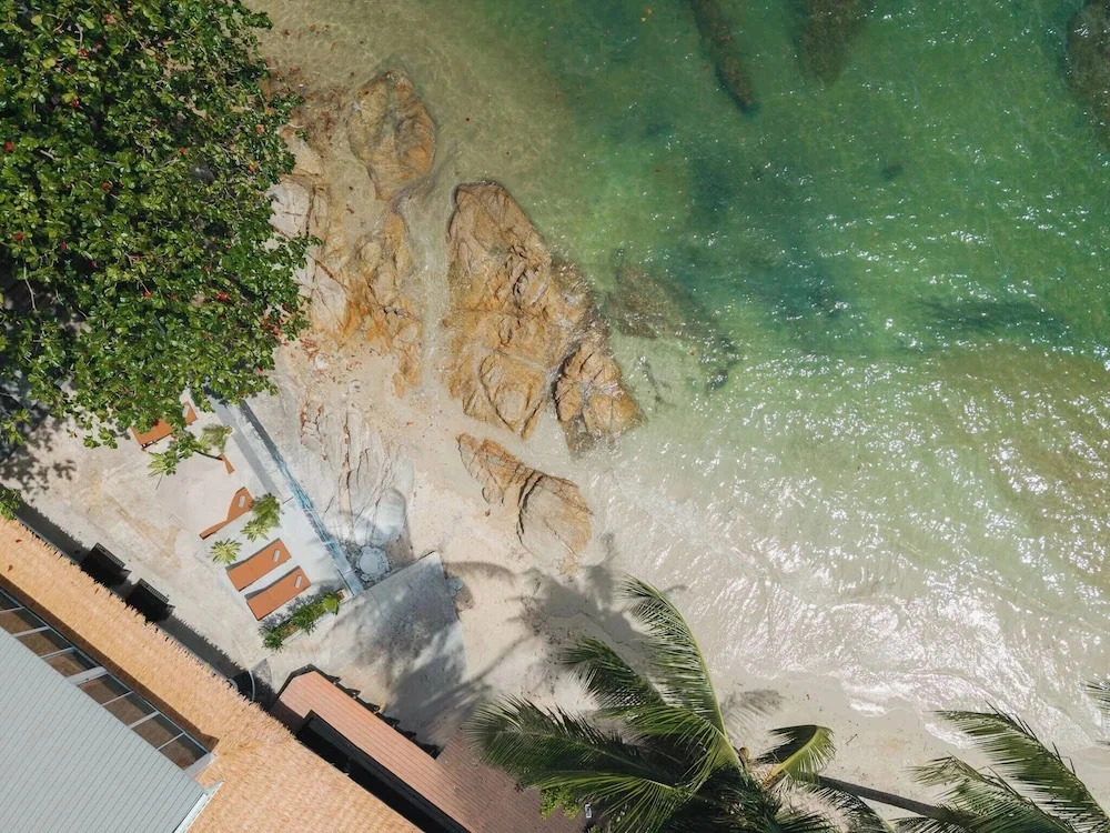 Room-escape Beach Front Cottage - 2 bed