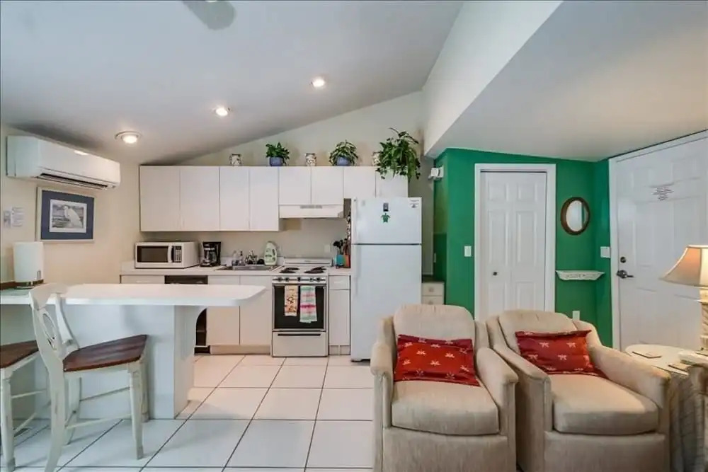 Anchor Inn - Unit 2 1 Bedroom Home