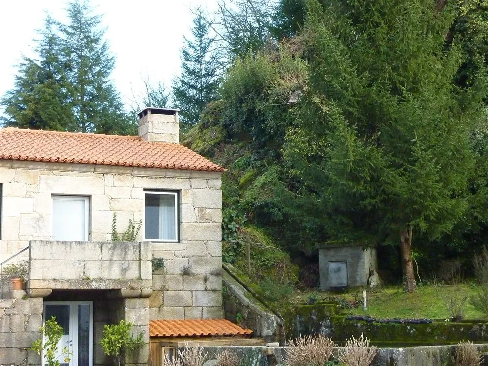 Mosteiro De S. Cristovao De Lafoes