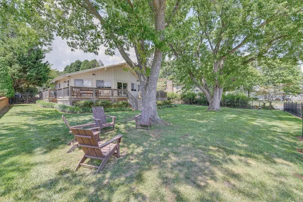 Pet-friendly Lake Norman Home With Boat Dock!