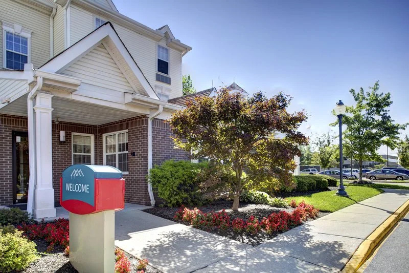 Birch Hills Suites - Blue Ash