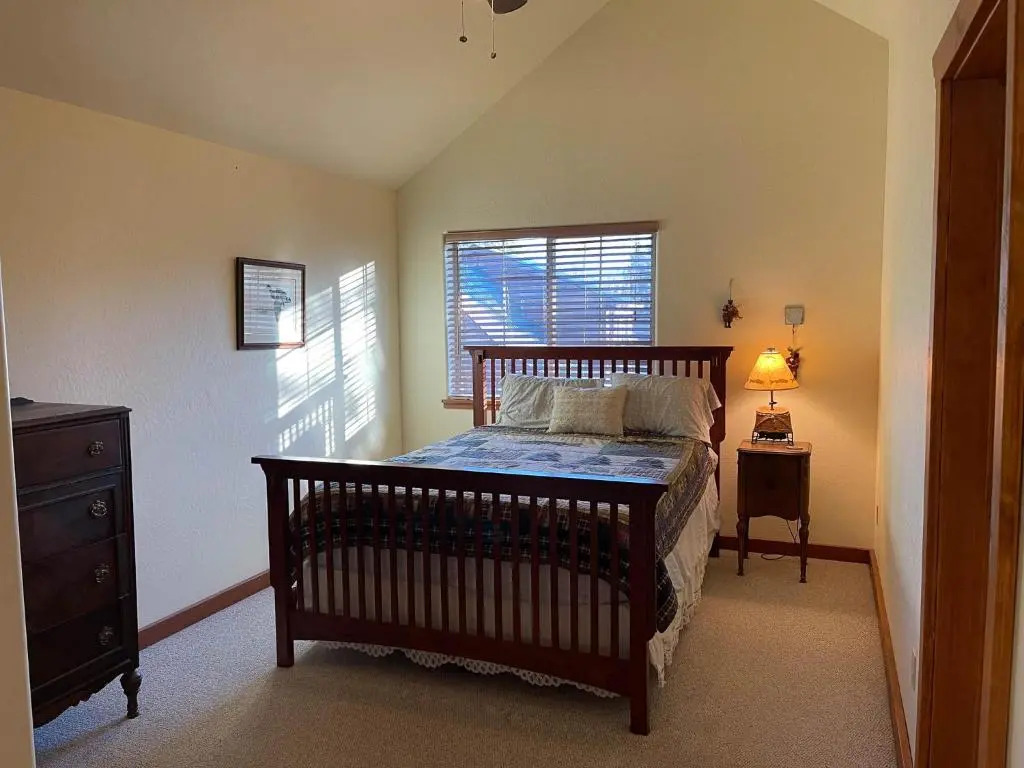 Bear Paw Lodge & Vacation Homes