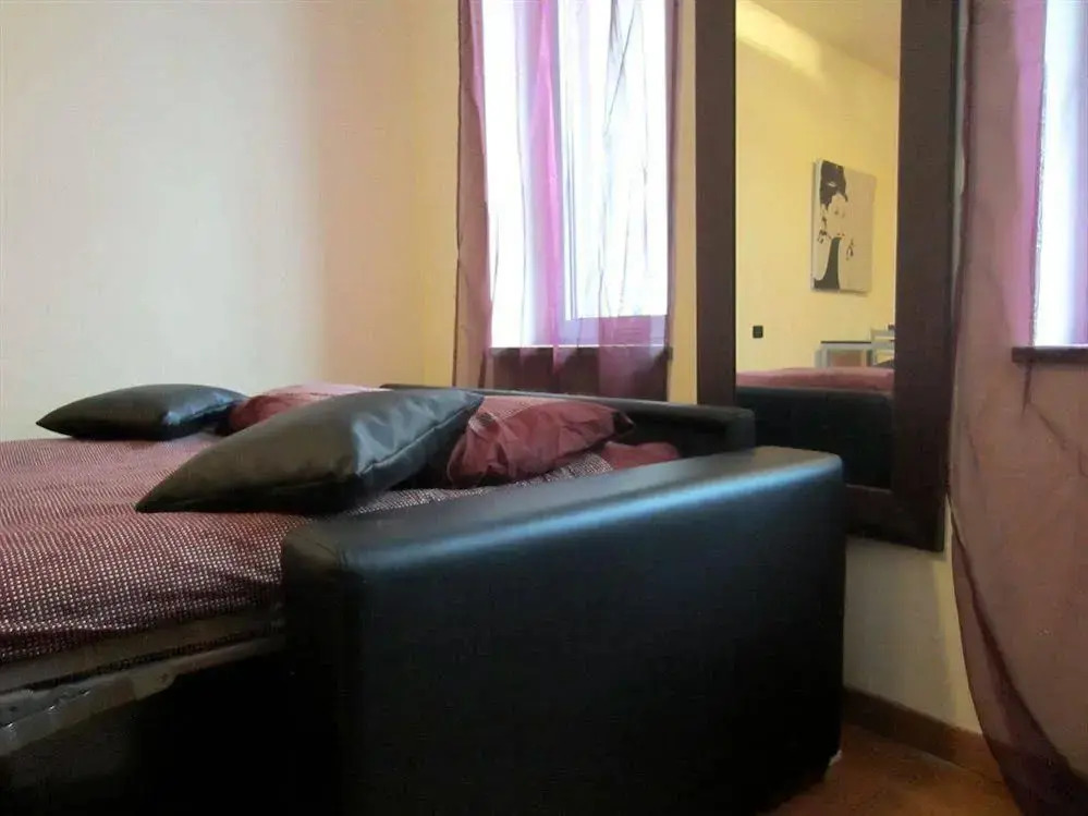 Temporary House - Milan Cadorna